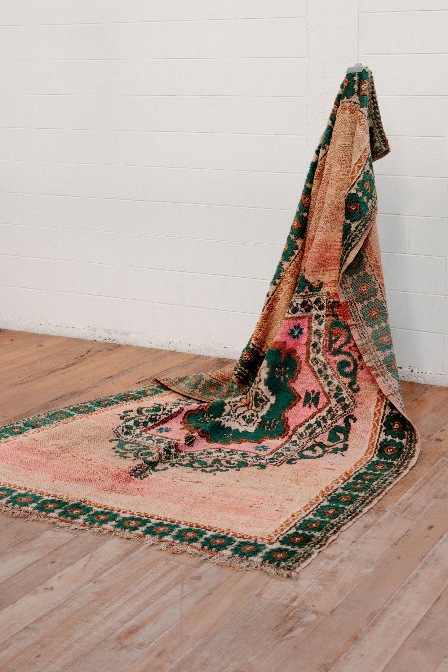 Sefa /Pleasure - Pink - Vintage Moroccan Boujaad Rug - 3100 x 1750 mm