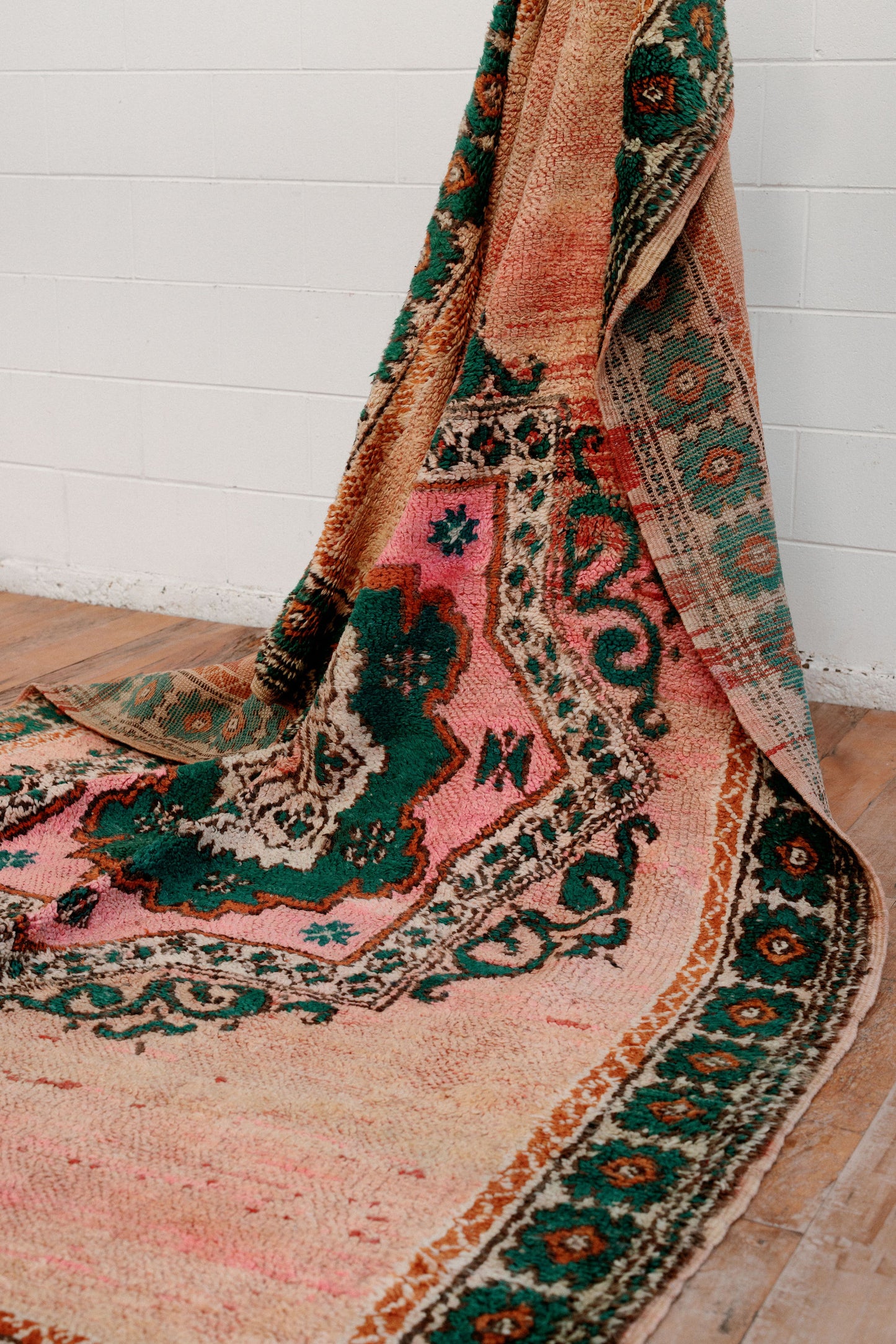 Sefa /Pleasure - Pink - Vintage Moroccan Boujaad Rug - 3100 x 1750 mm