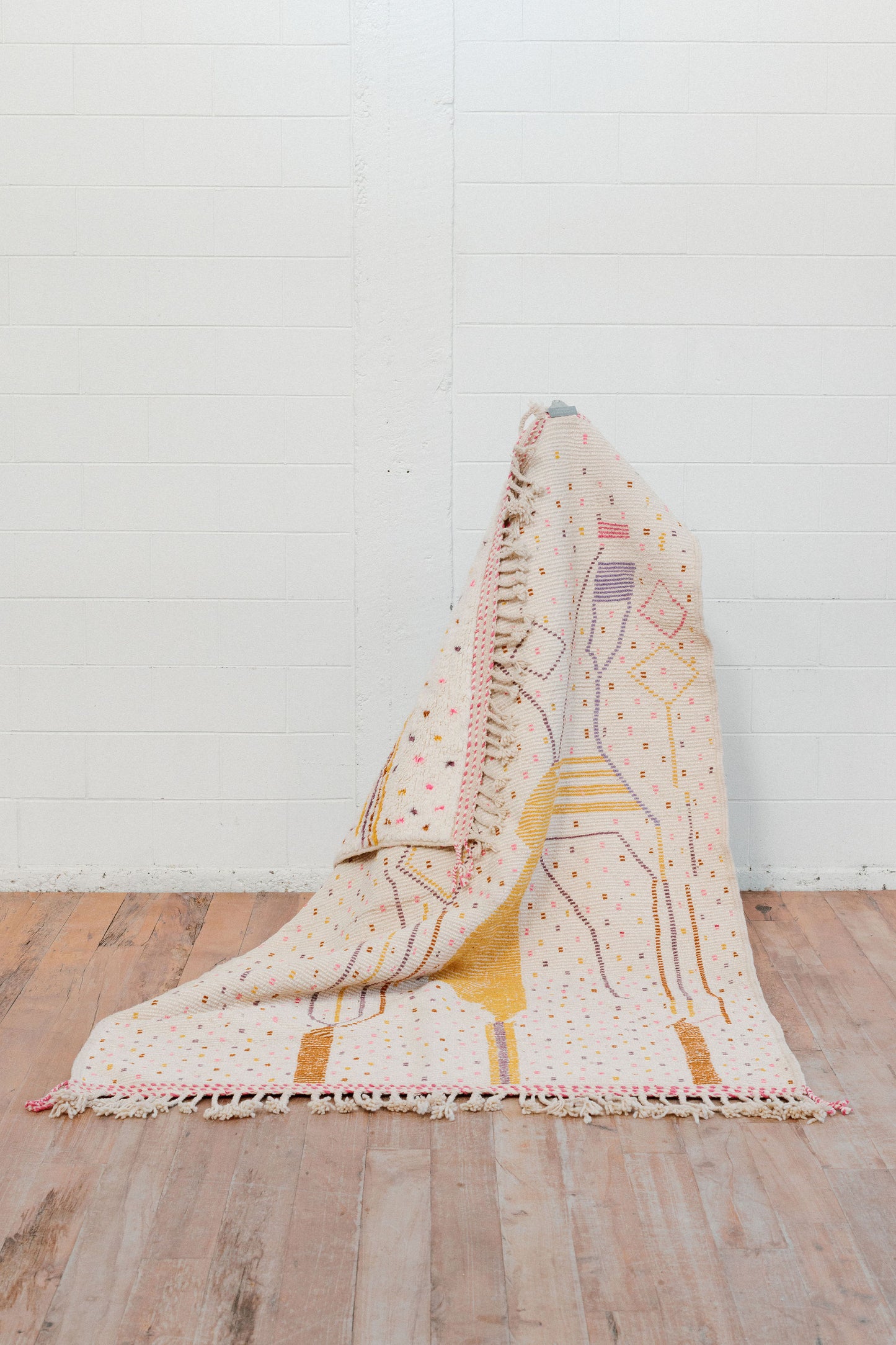Aysel- Moonlike - New Moroccan Beni Ourain Rug 2500 x 1600 mm