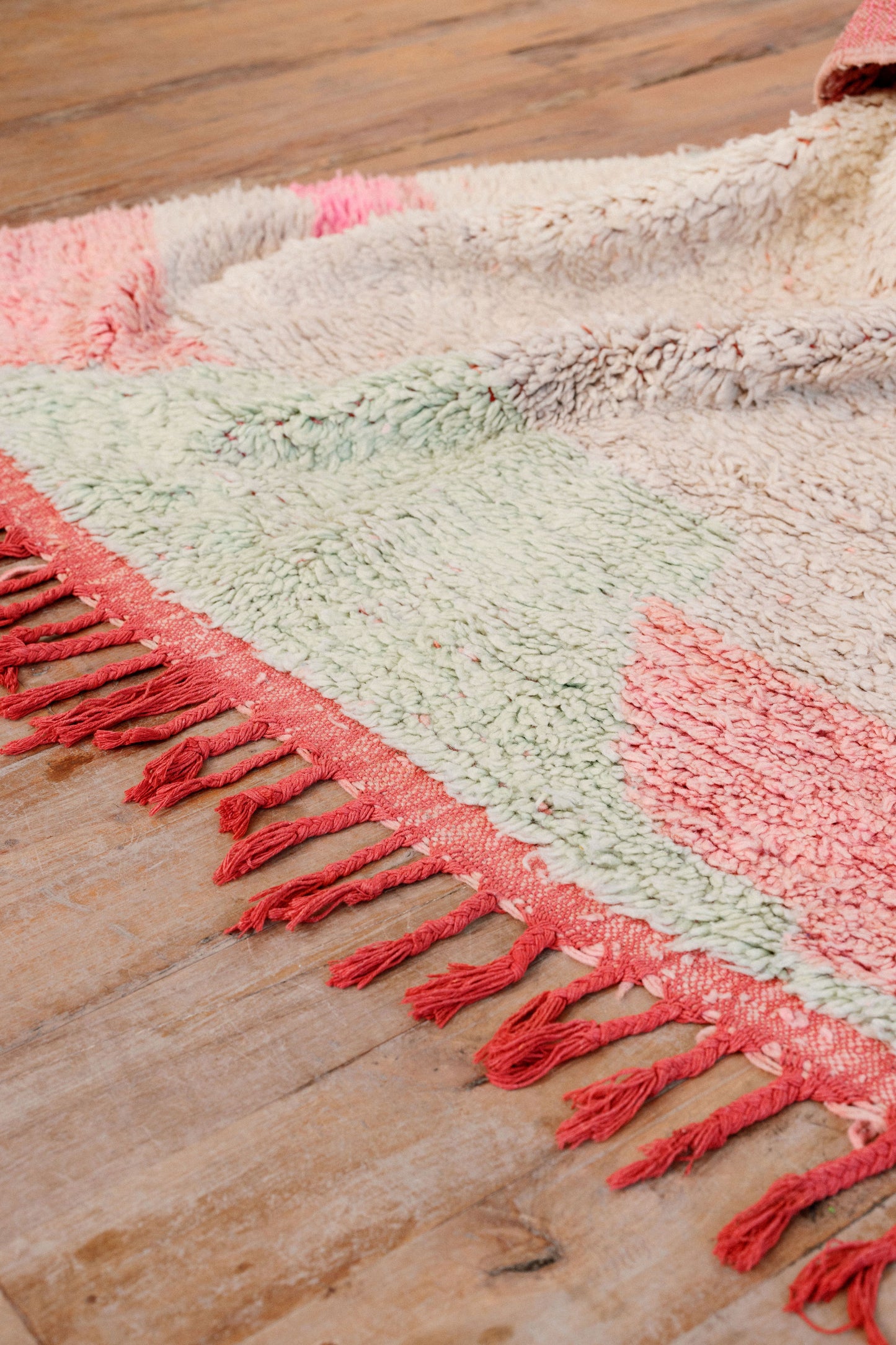 Pink Vintage Moroccan Boujaad Rug 2400 x 1600 mm