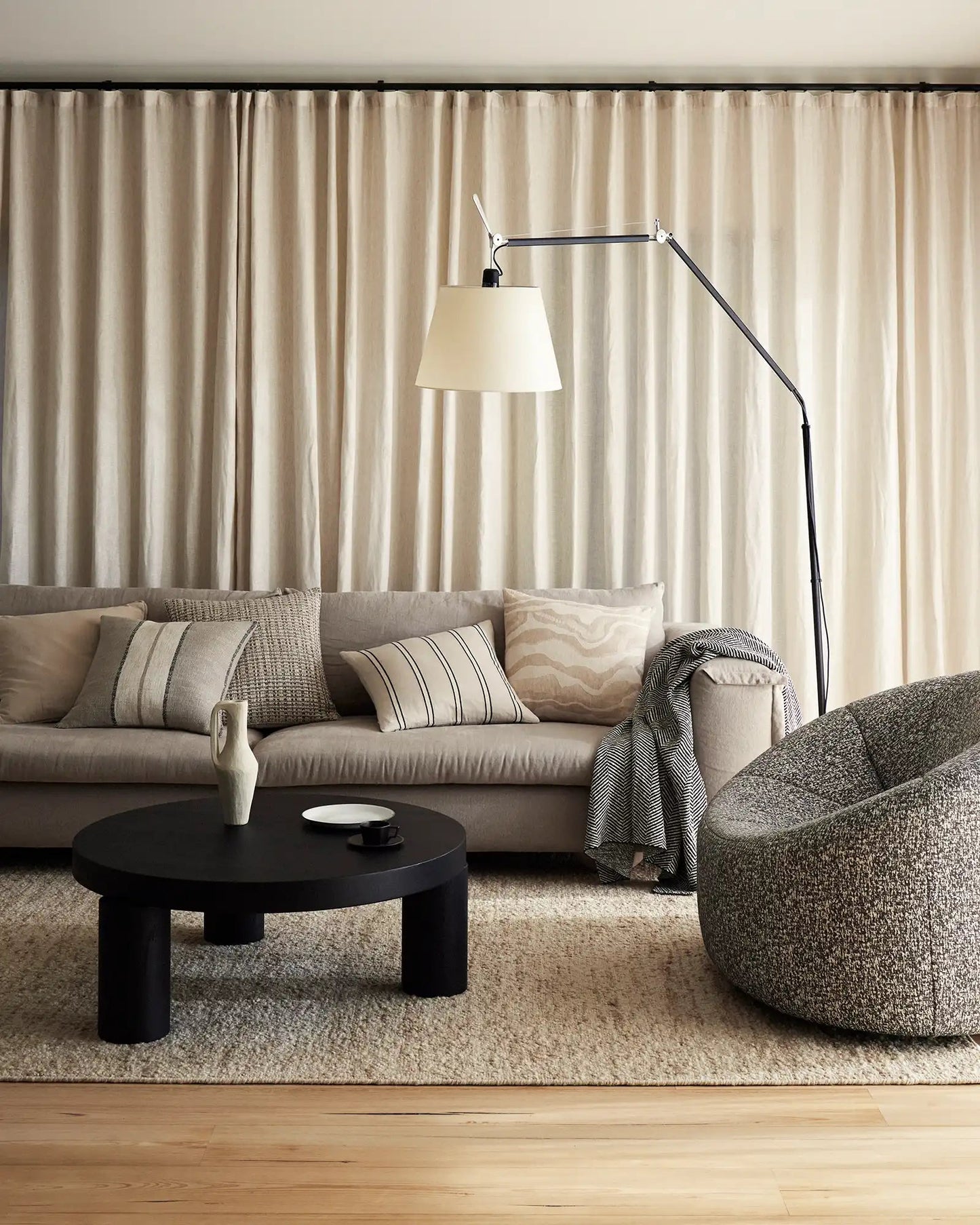 Vinnie Cushion - Natural