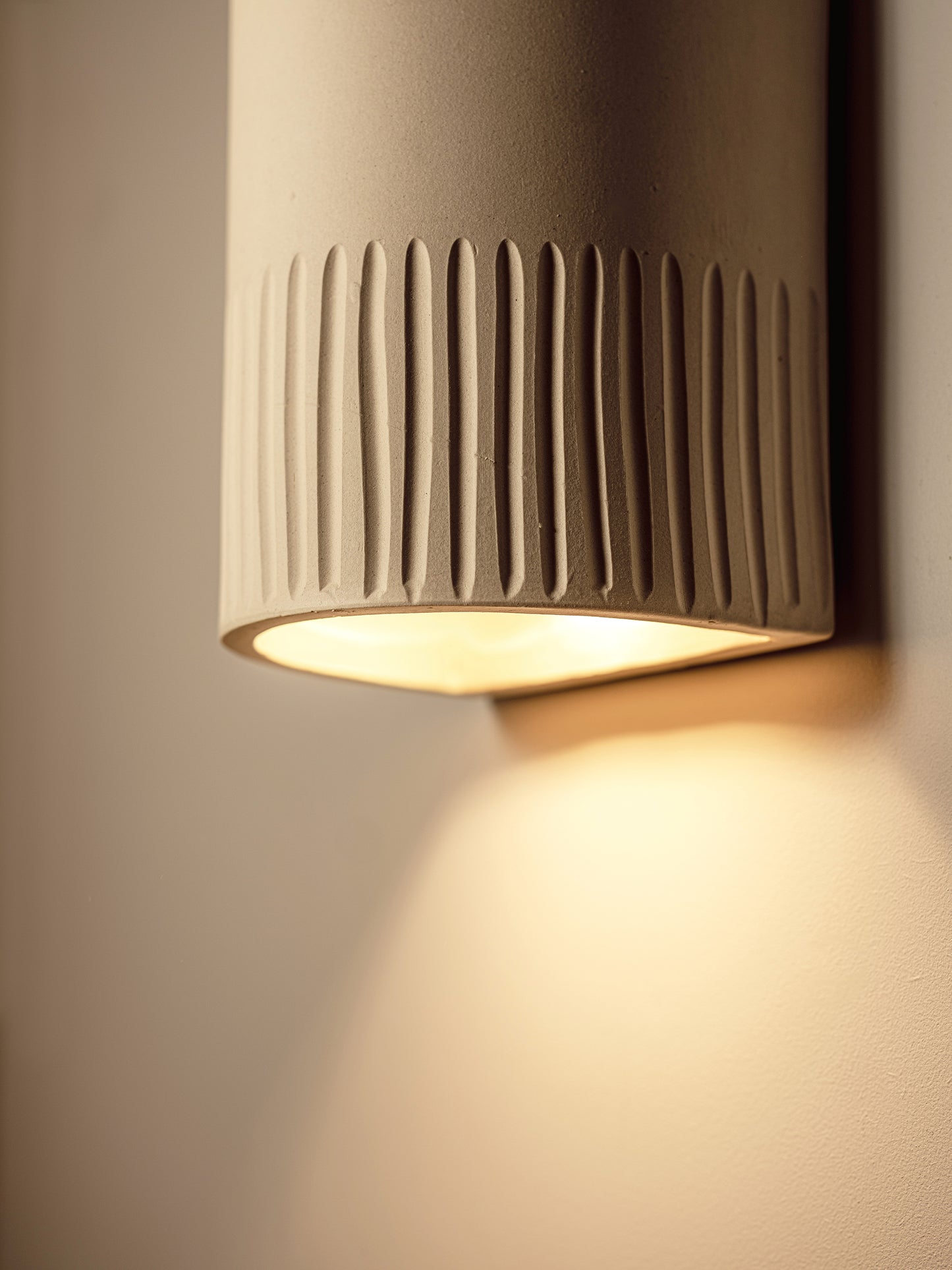 We Ponder | Stone Interior & exterior | Short