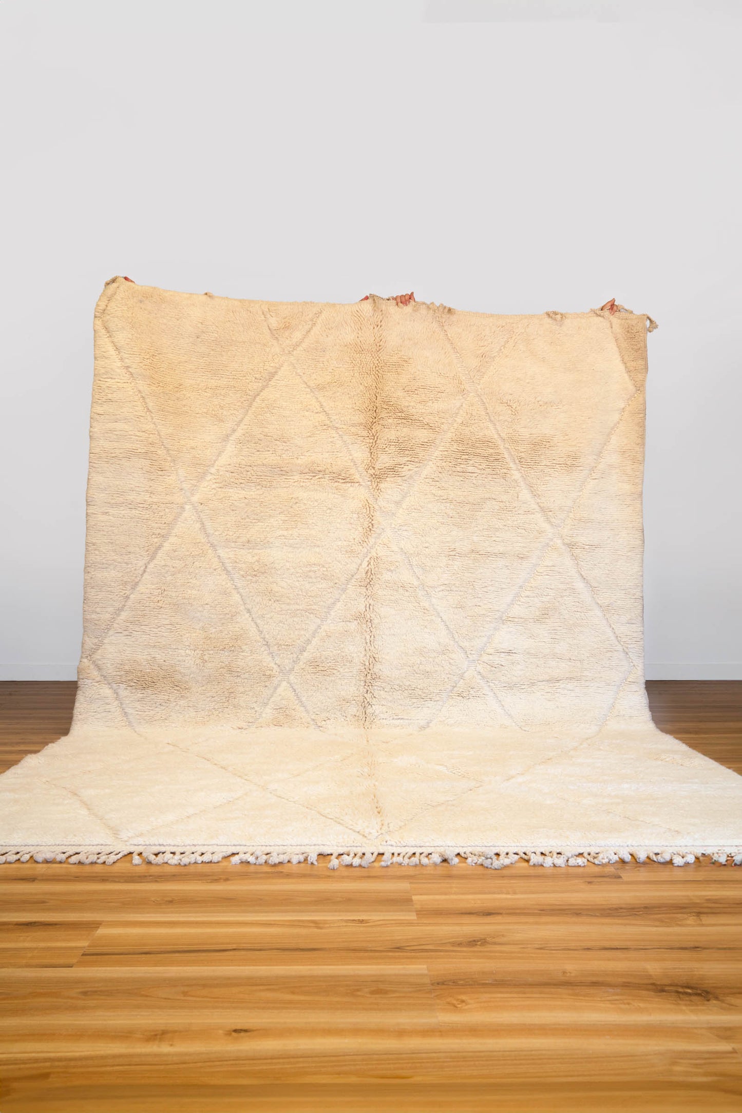 Creamy New Moroccan Beni M'Rirt Rug - 3220 x 2280mm