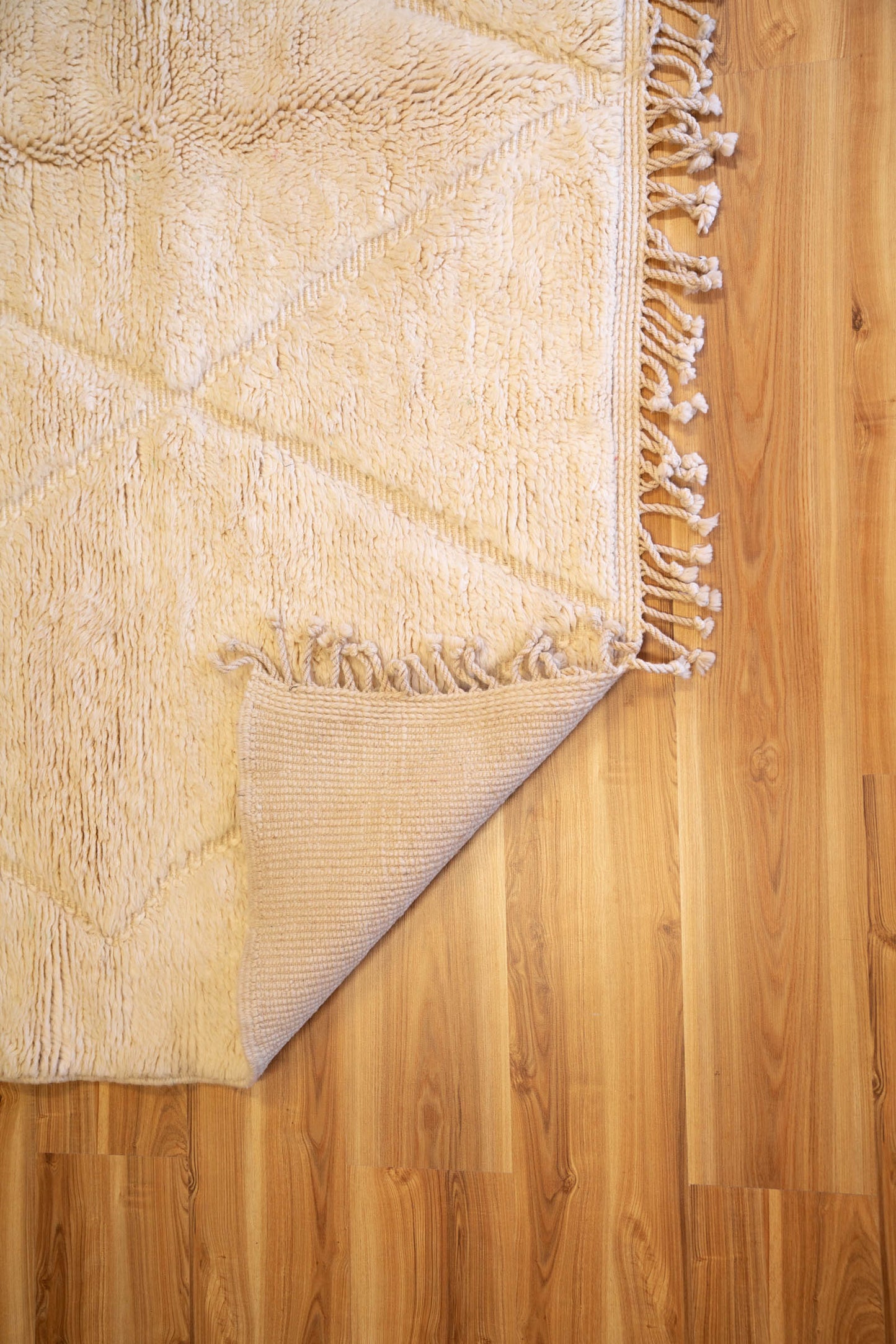 Creamy New Moroccan Beni M'Rirt Rug - 3220 x 2280mm