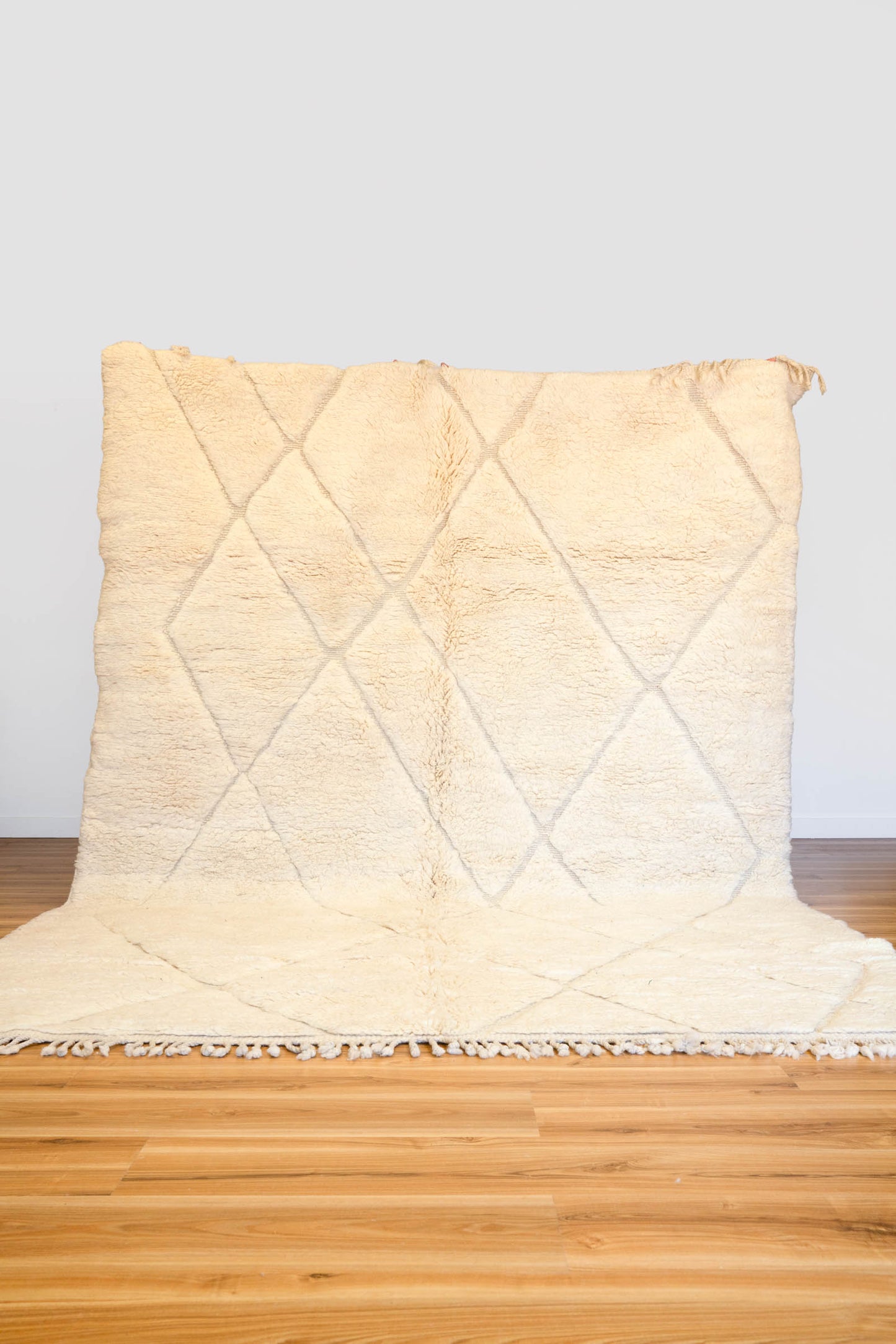 New White  Moroccan Beni M'Rirt Rug 3080 x 2270mm