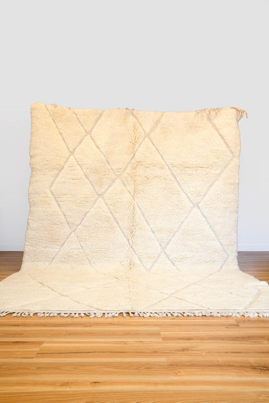New White  Moroccan Beni M'Rirt Rug 3080 x 2270mm