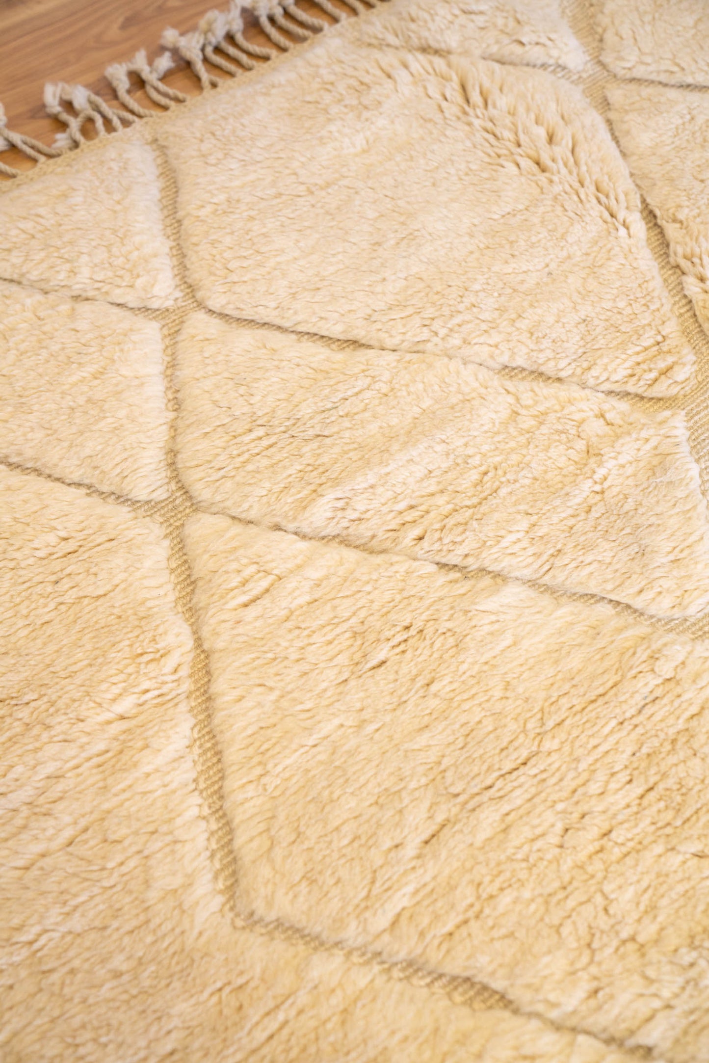 New White  Moroccan Beni M'Rirt Rug 3080 x 2270mm