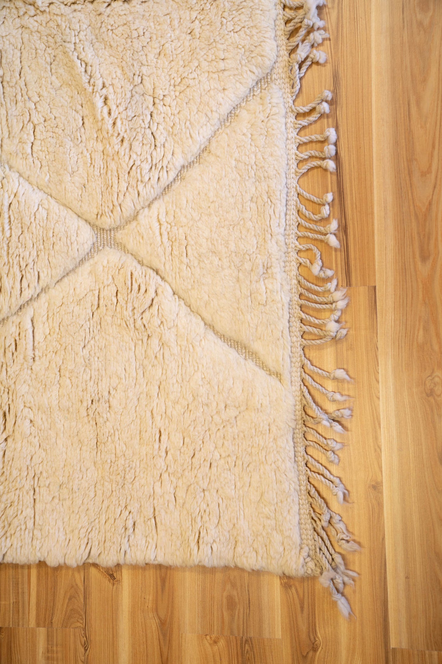 New White  Moroccan Beni M'Rirt Rug 3080 x 2270mm