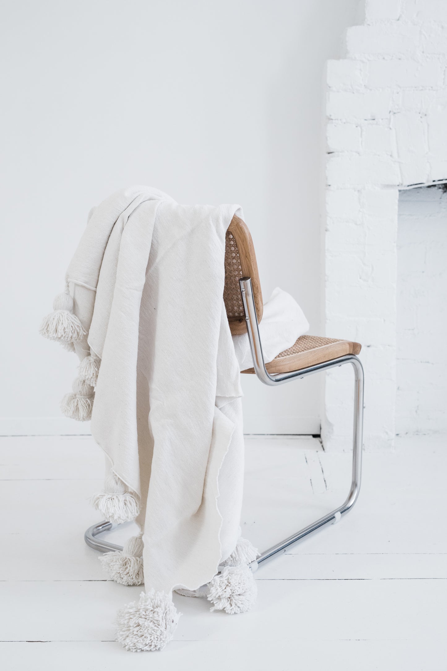 White Pom Pom Blanket Bohzali NZ