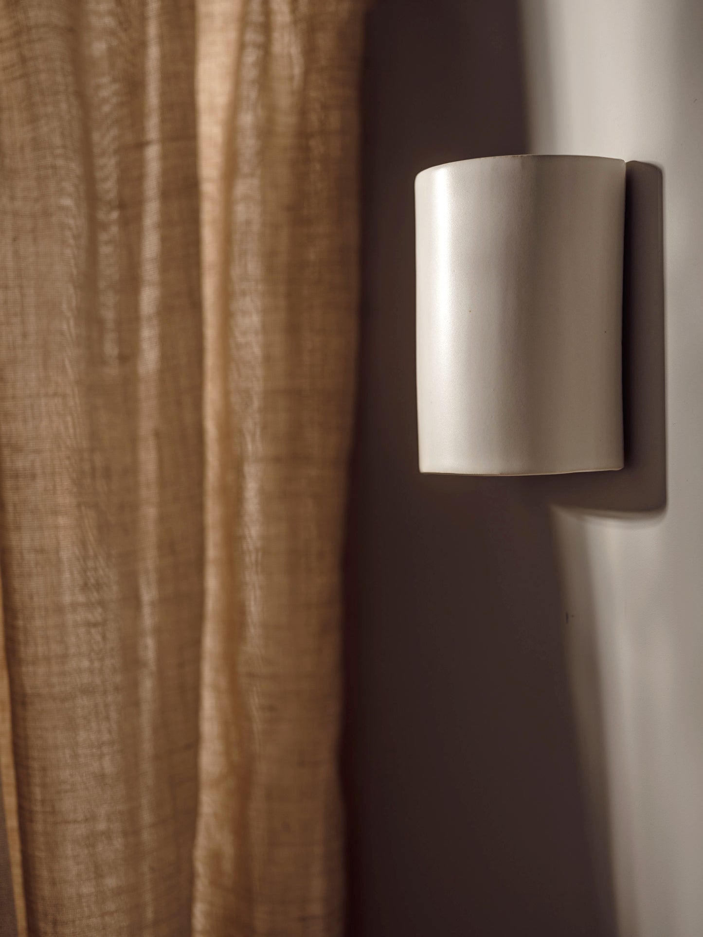 We Ponder | Dawn Interior | Tall or Short