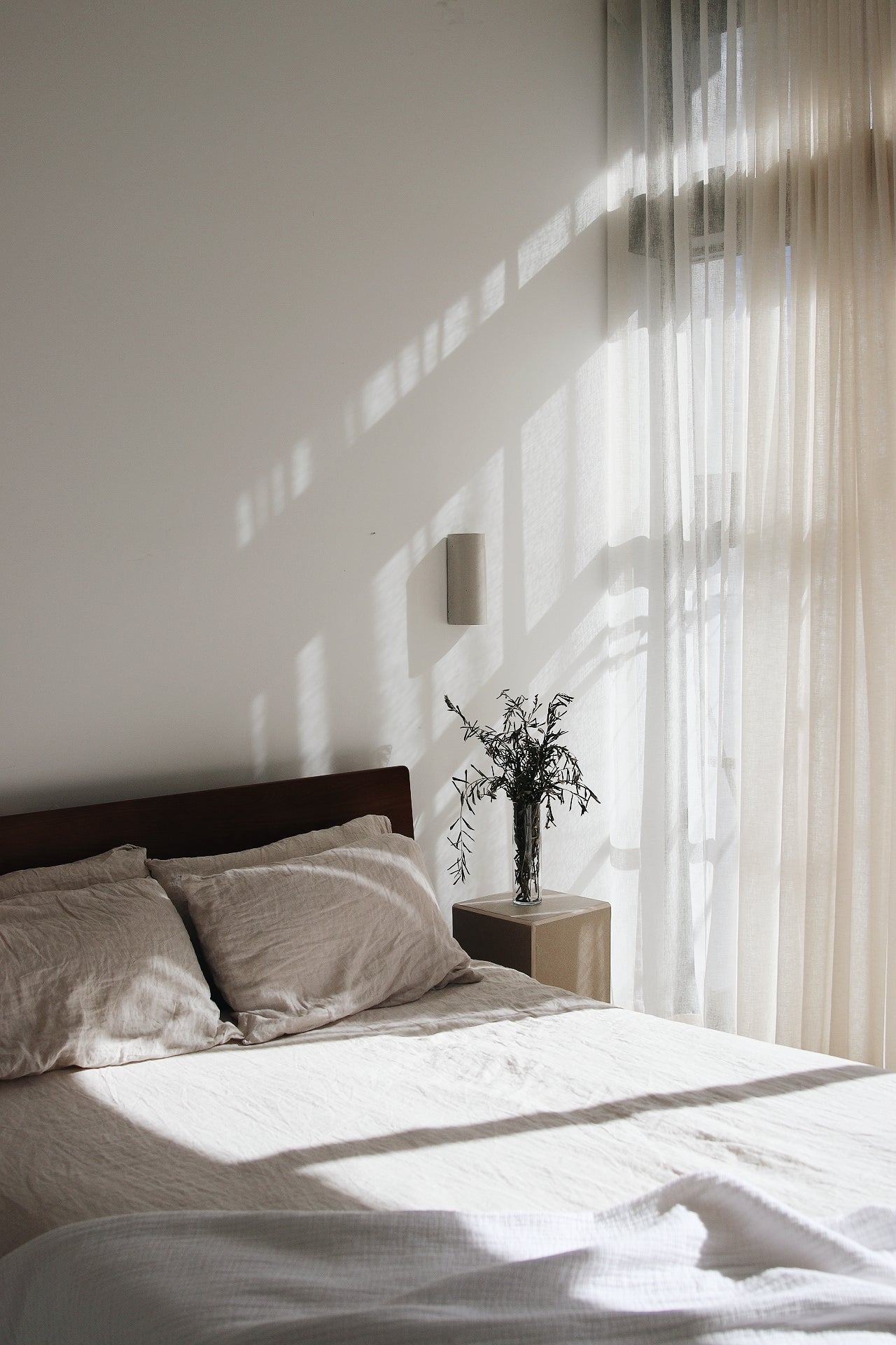 We Ponder | Dawn Interior | Tall or Short