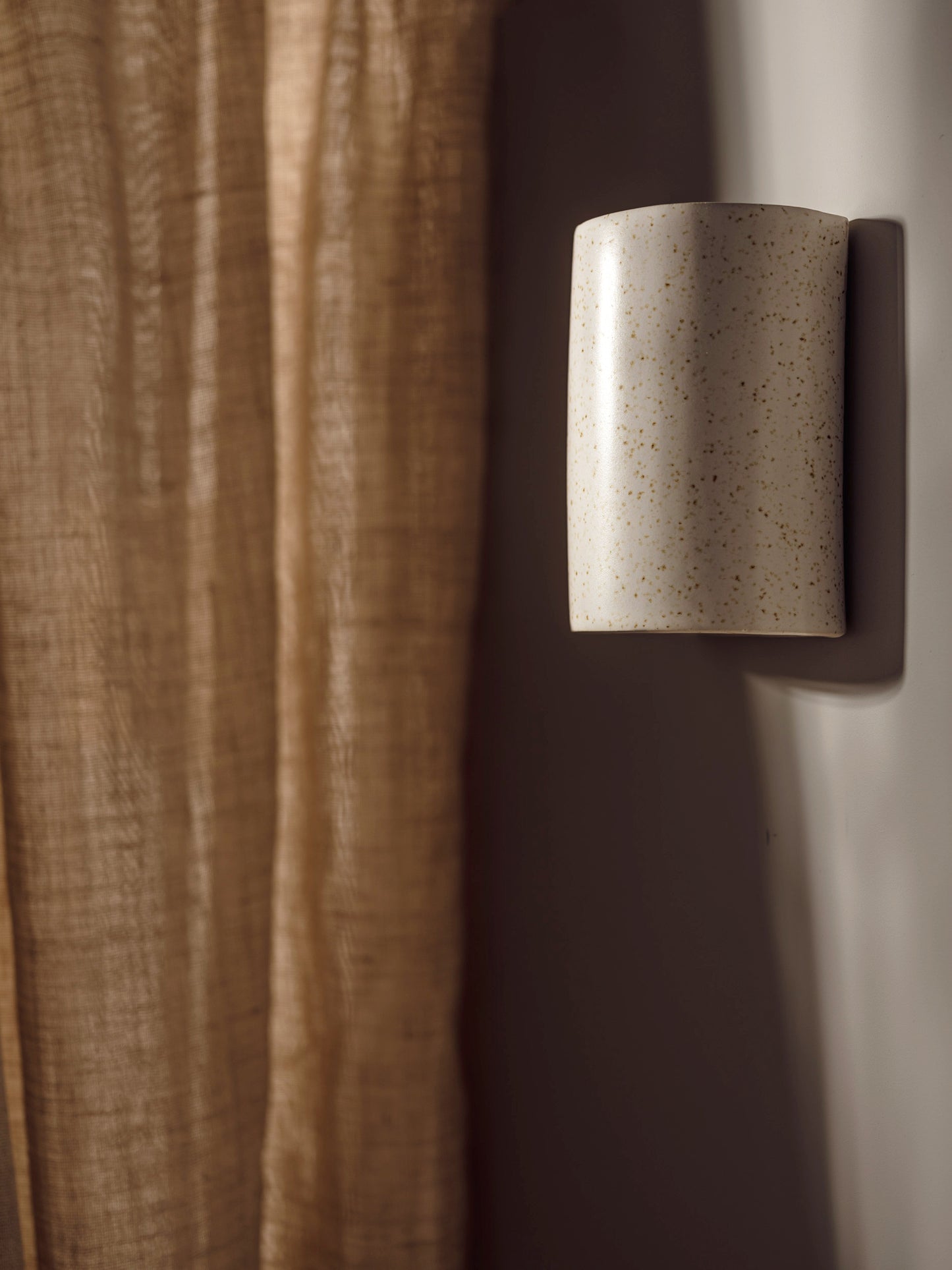 We Ponder | Freckles Interior | Tall or Short