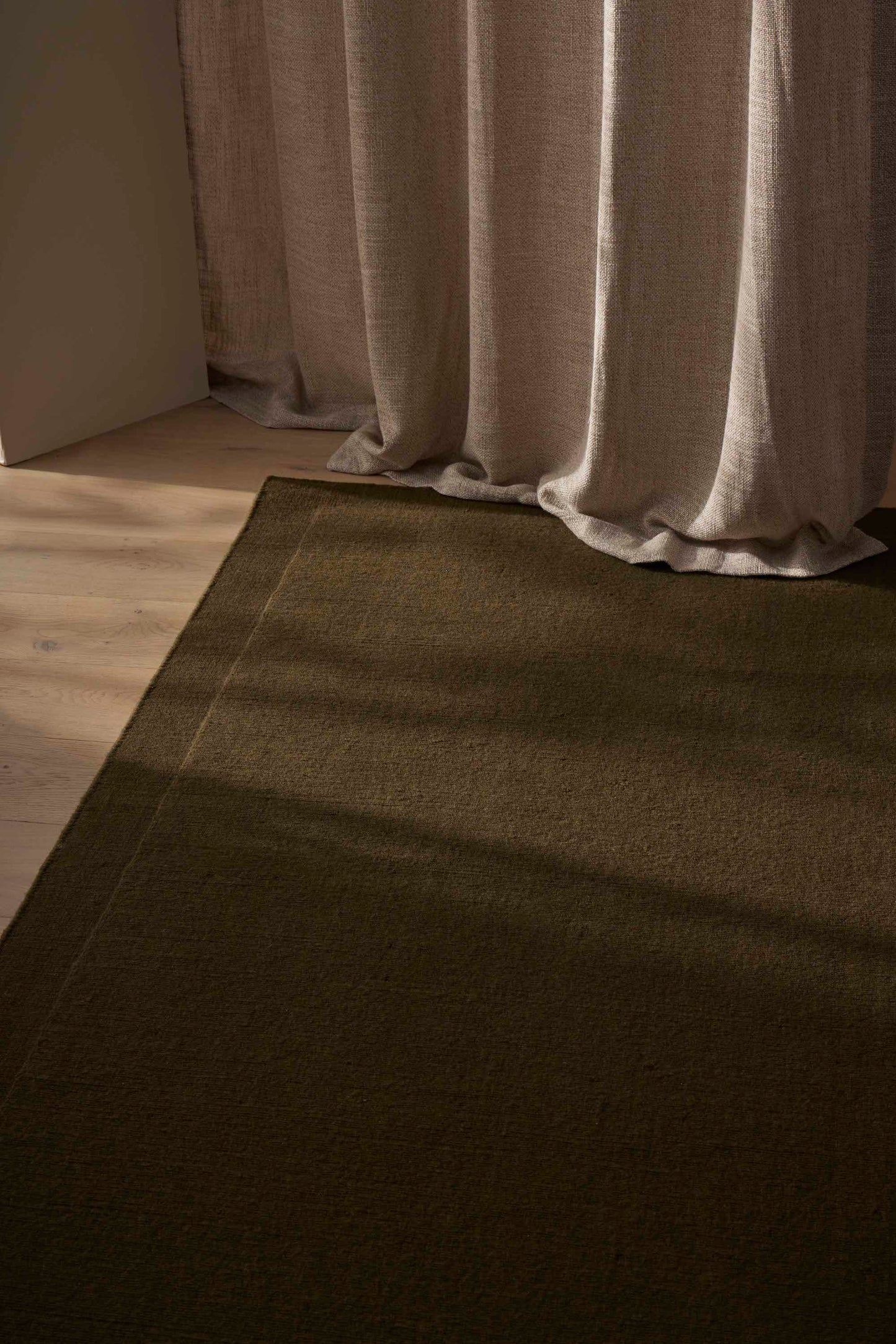 Cassio Rugs 2mx3m - 3mx4m  / New Zealand Wool