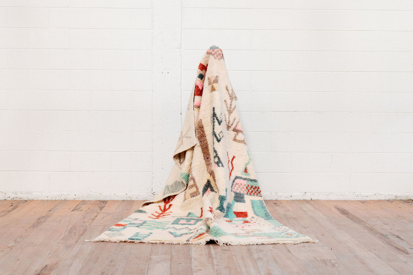 Ayana Beautiful flower 2500 x 1550 mm - New Moroccan Boujaad Rug