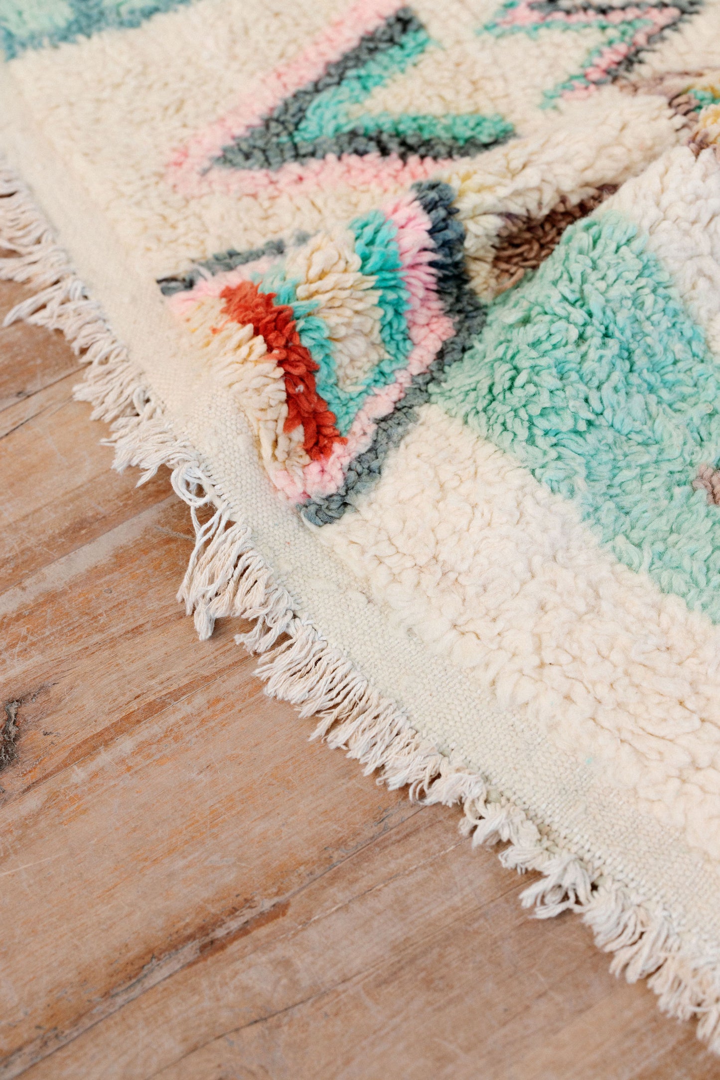 Ayana Beautiful flower 2500 x 1550 mm - New Moroccan Boujaad Rug