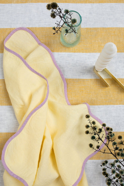 Honeysuckle with Wisteria Contrast Scalloped Napkin - Set of Four