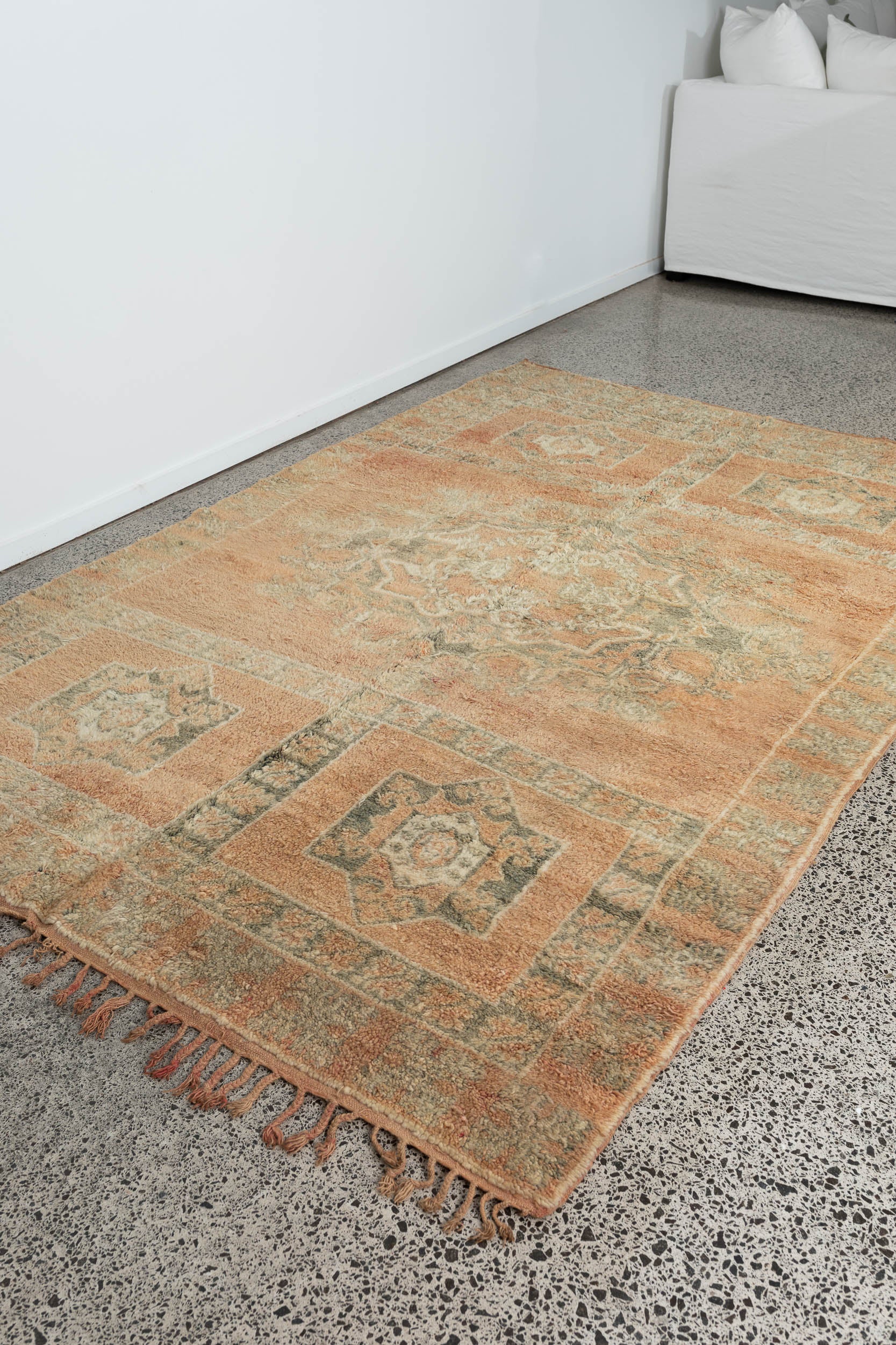 Vintage Moroccan Floor Rug | Bohzali | Dara