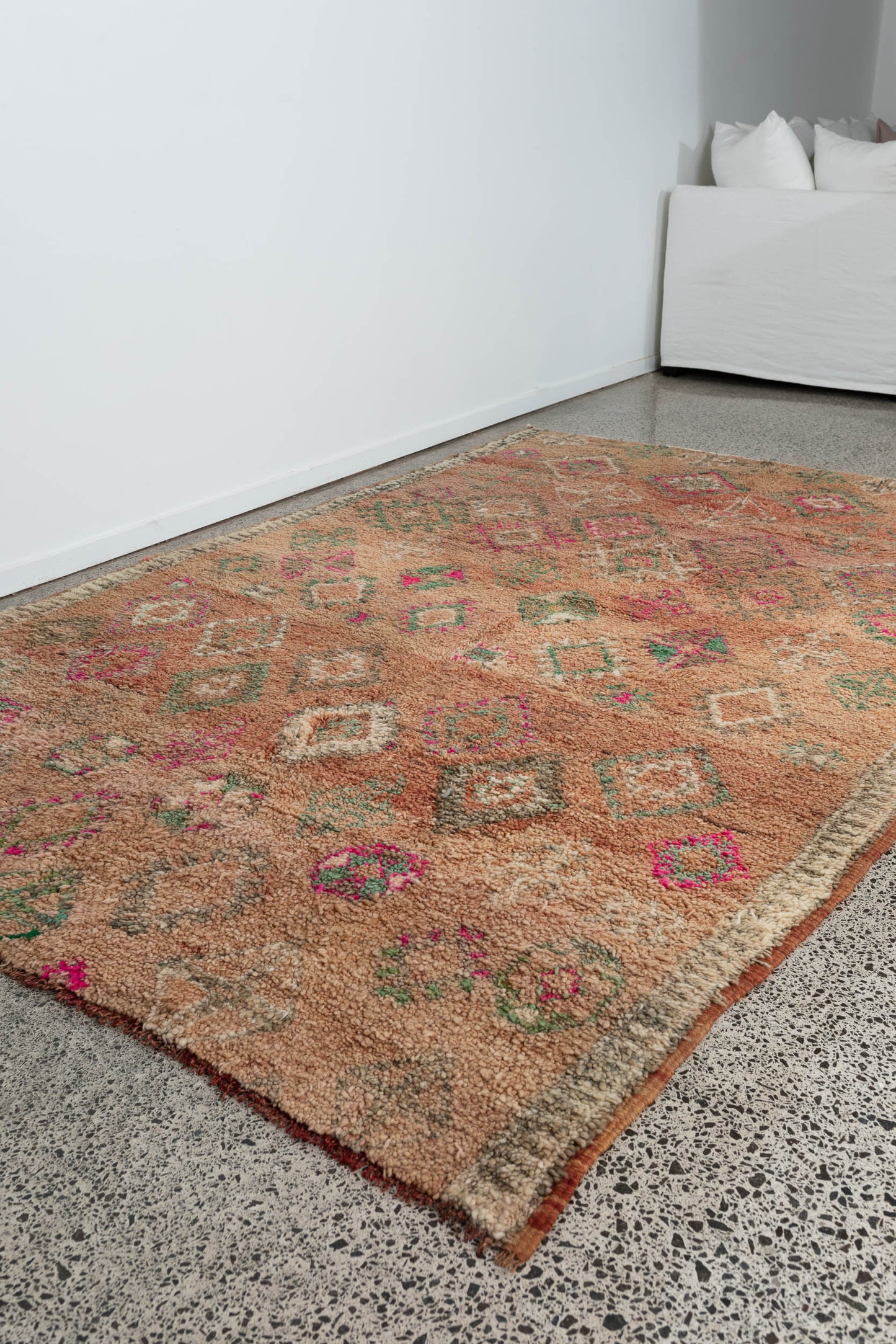 Vintage Moroccan Floor Rug | Bohzali | Pinar
