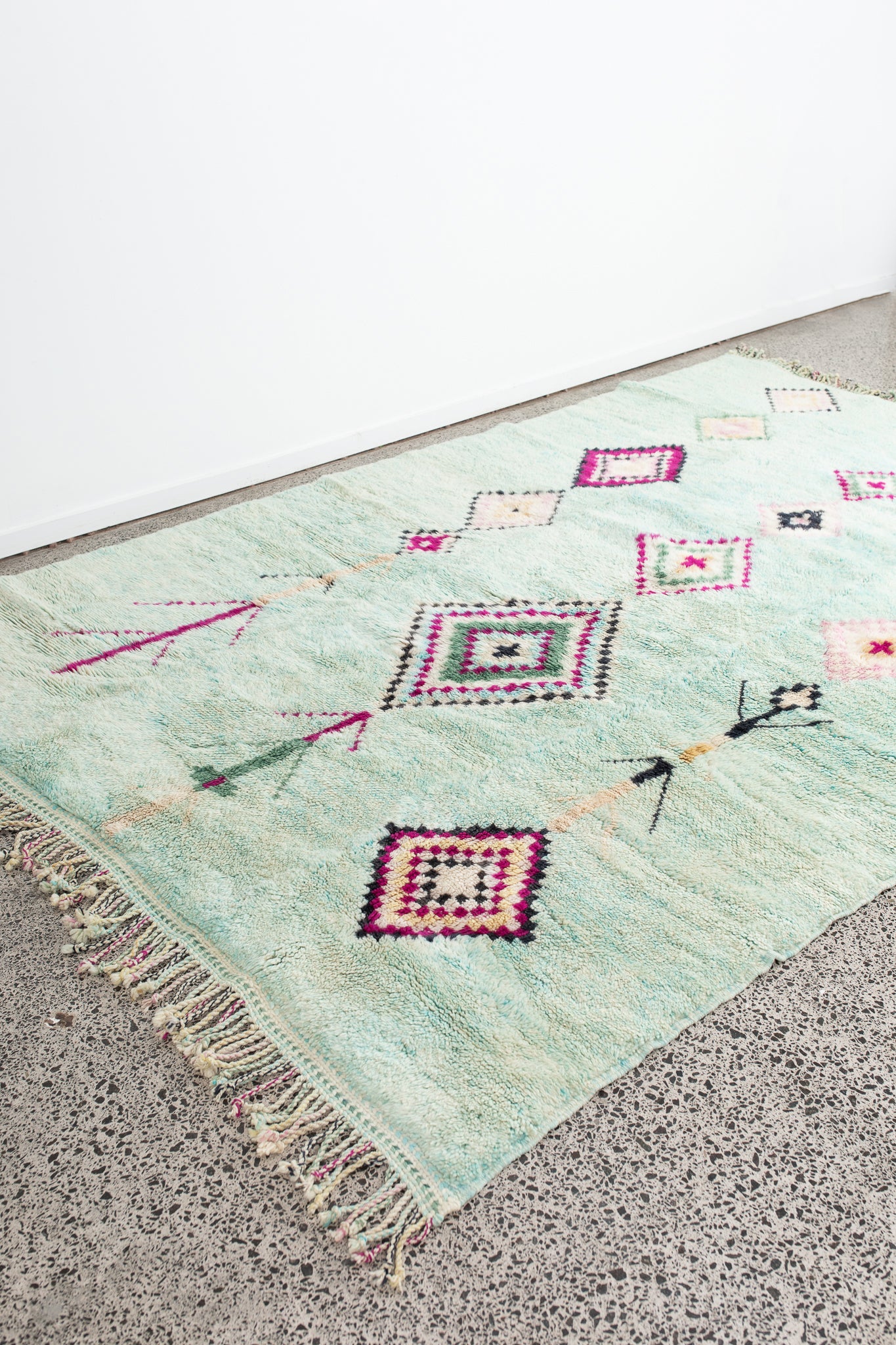 Bohzali NZ, Modern Moroccan Beni M'Rirt Floor rug - Cassis